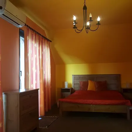 アパート Nador Apartman *