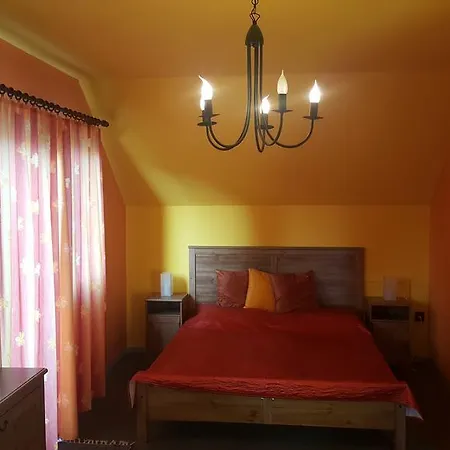 Nador Apartman アパート バラトンレッレ